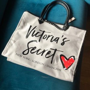 Victoria’s Secret tote